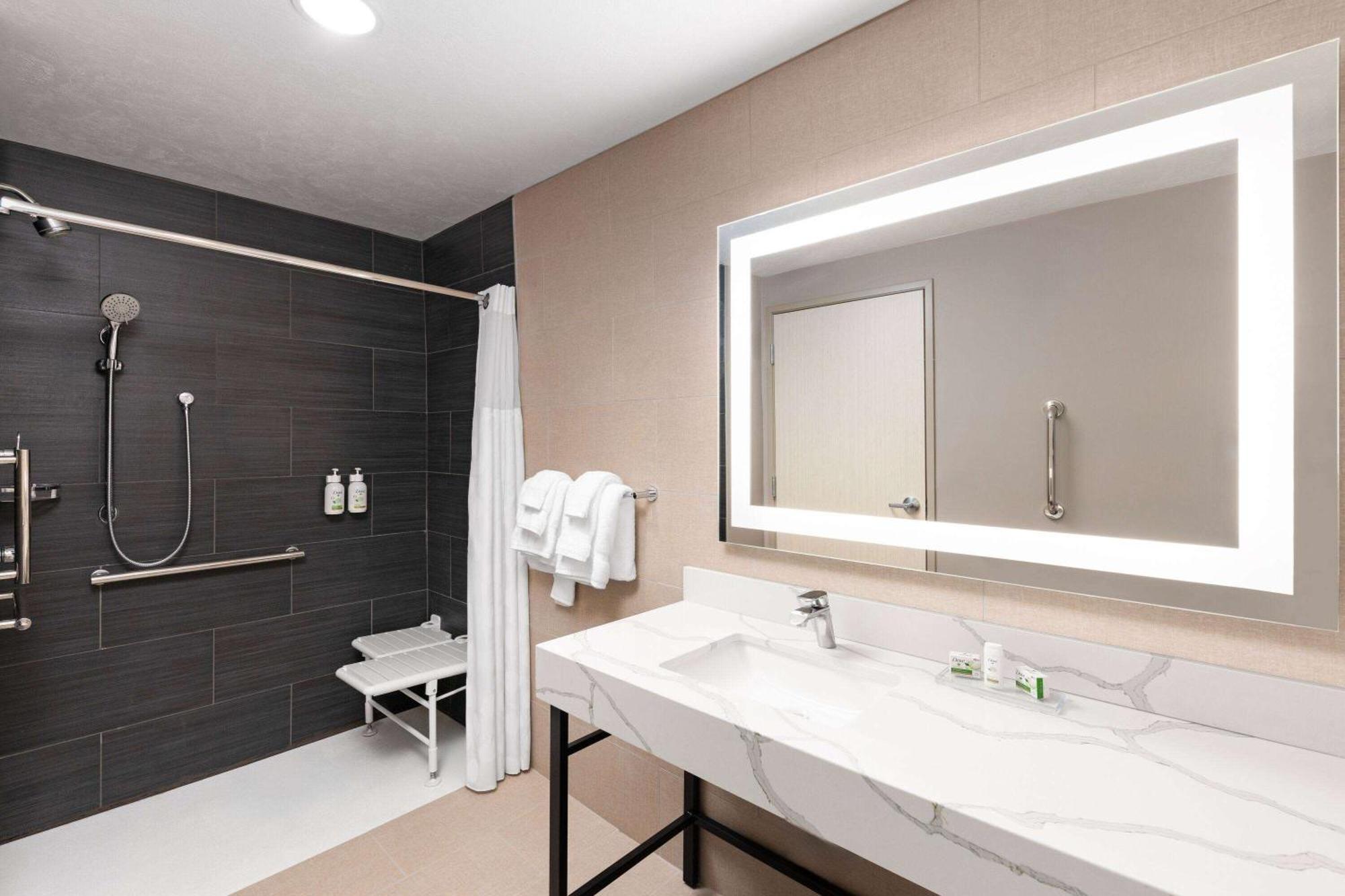 Wingate By Wyndham Kingman Hotel Екстериор снимка