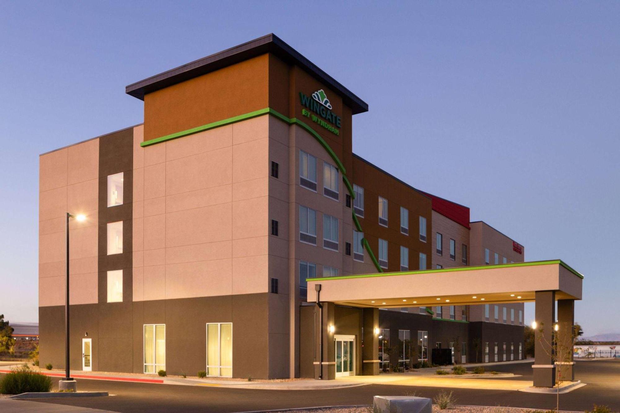Wingate By Wyndham Kingman Hotel Екстериор снимка
